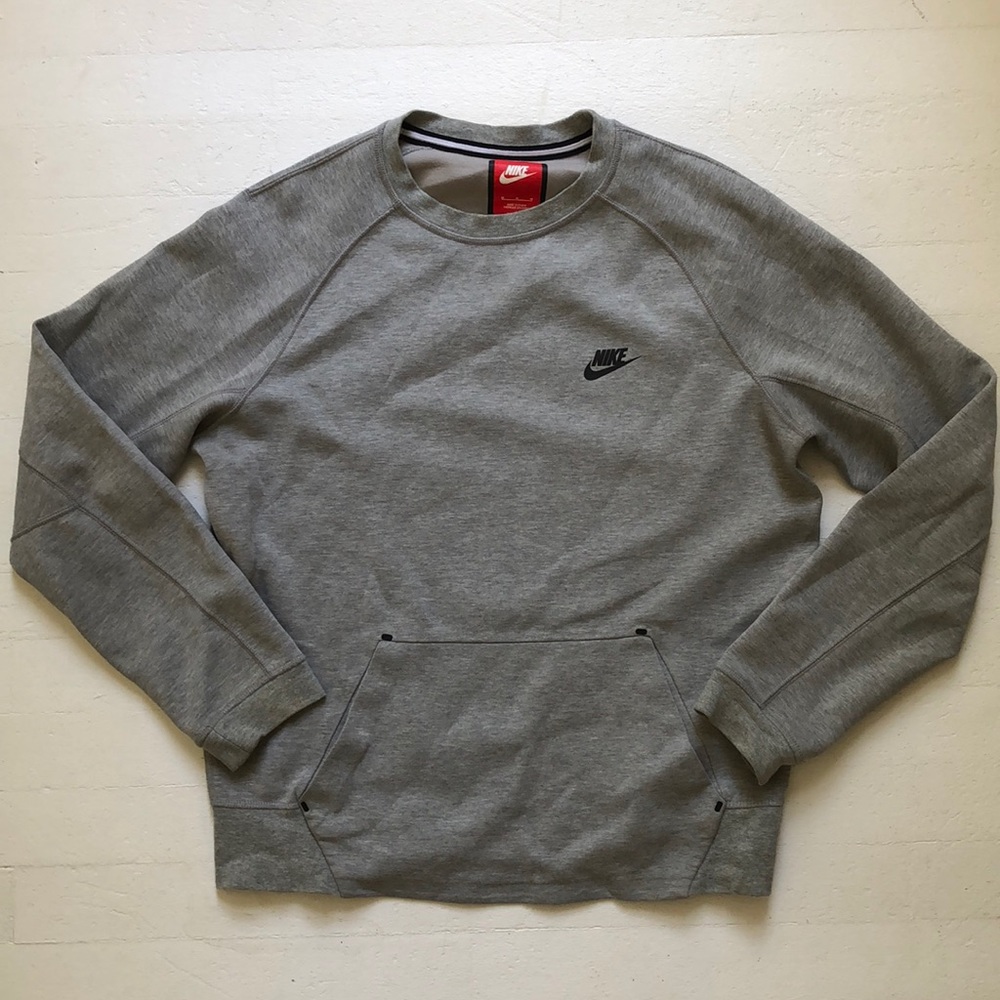 Nike Men’s Gray Sweatshirt